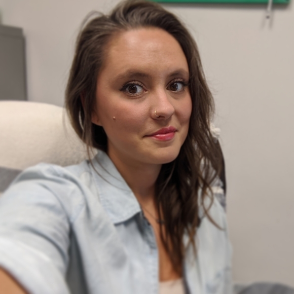 Meet your Posher, Nina - Picture 1 of 1